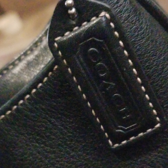 Black shoulder Coach bag - Picture 3 of 8